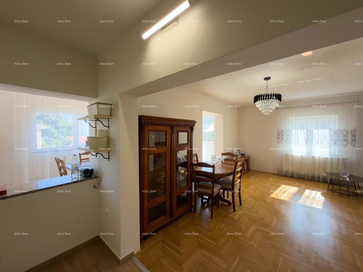 Ližnjan, casa ristrutturata e completamente arredata con garage e cantina