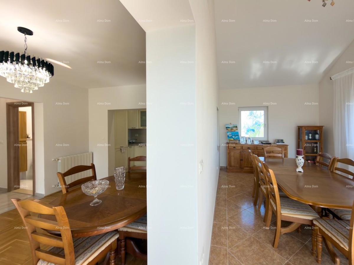 Ližnjan, casa ristrutturata e completamente arredata con garage e cantina