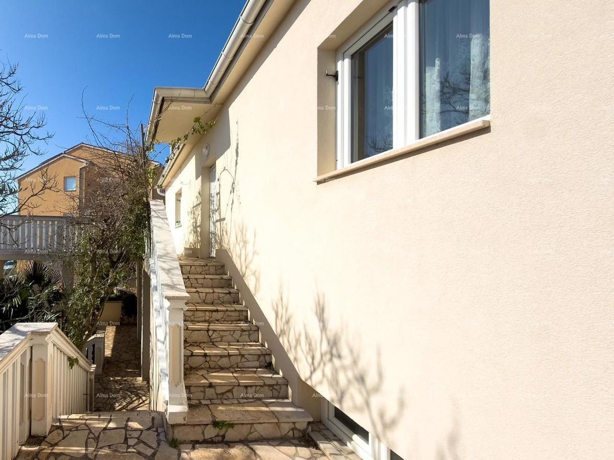 Ližnjan, casa ristrutturata e completamente arredata con garage e cantina