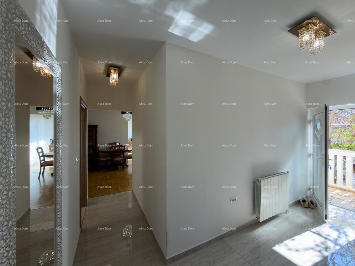 Ližnjan, casa ristrutturata e completamente arredata con garage e cantina