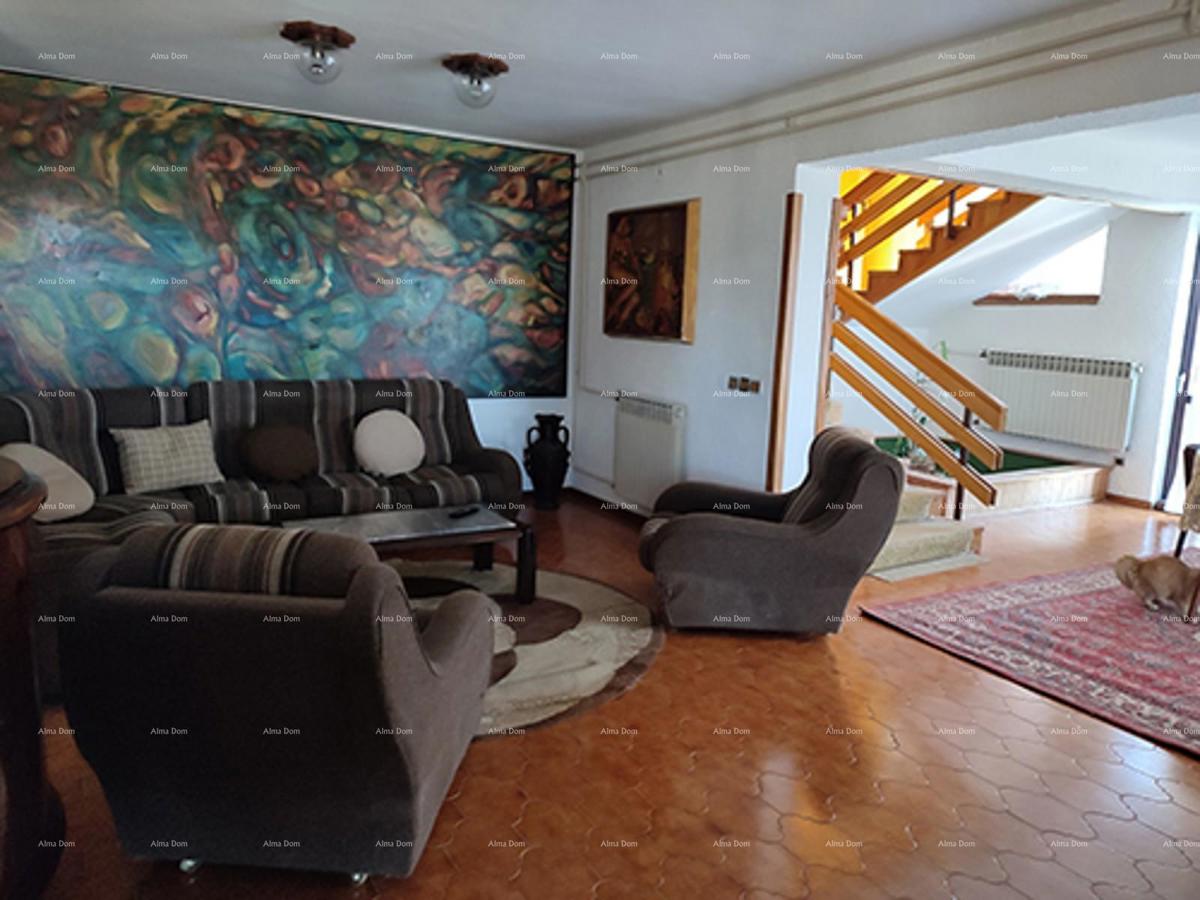 PULA – Škatari, casa unifamiliare con ampio giardino