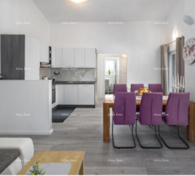 POREČ, Casa indipendente con piscina e 5 unità abitative