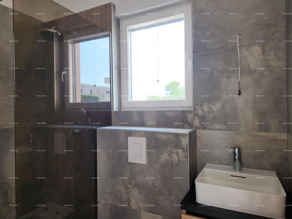 Moderna oasi con piscina e giardino privato a Banjole