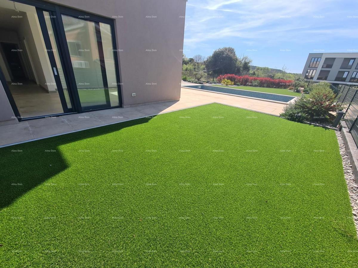 Moderna oasi con piscina e giardino privato a Banjole