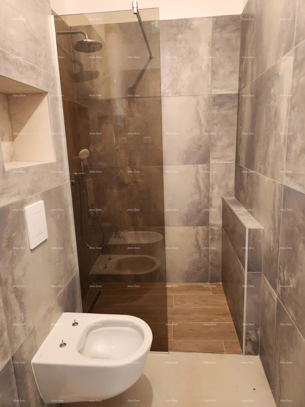 Moderna oasi con piscina e giardino privato a Banjole