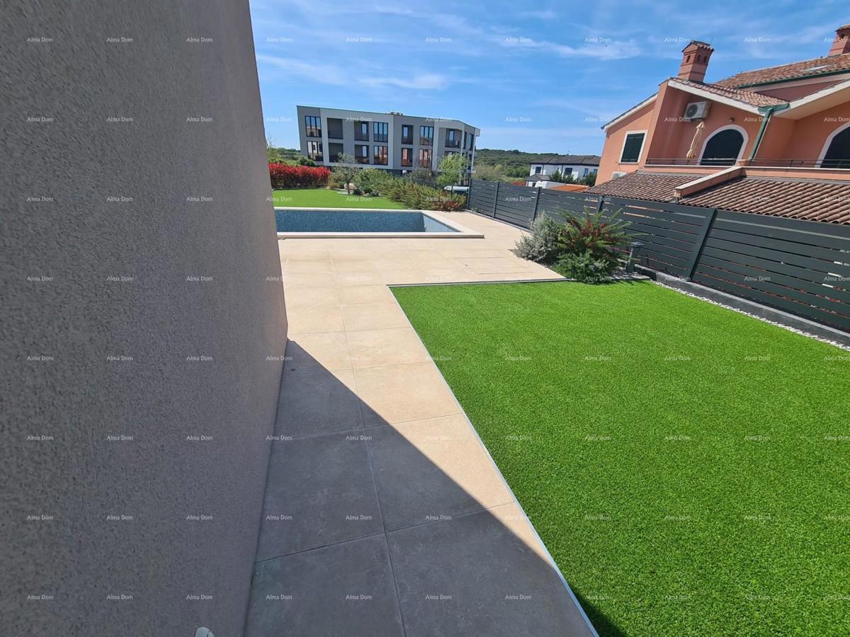 Moderna oasi con piscina e giardino privato a Banjole