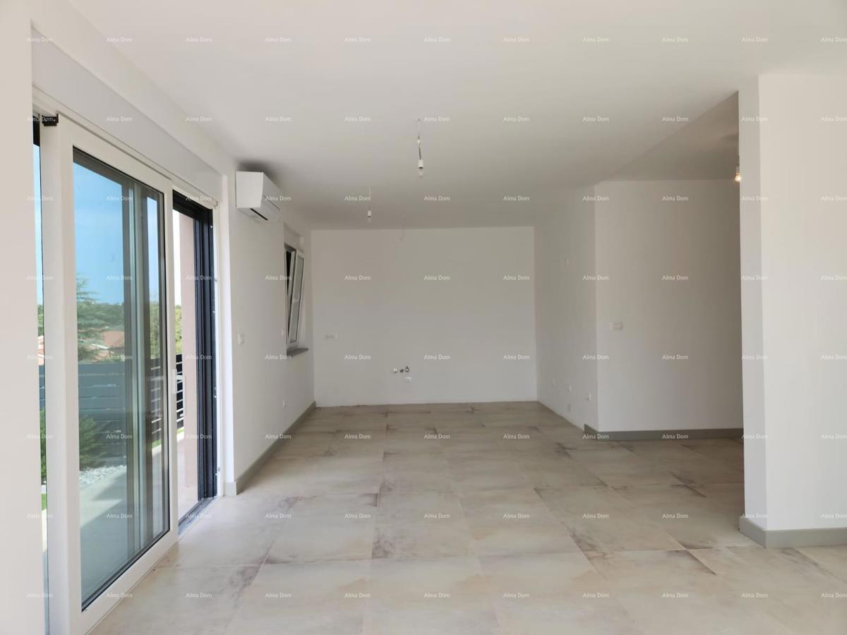 Moderna oasi con piscina e giardino privato a Banjole