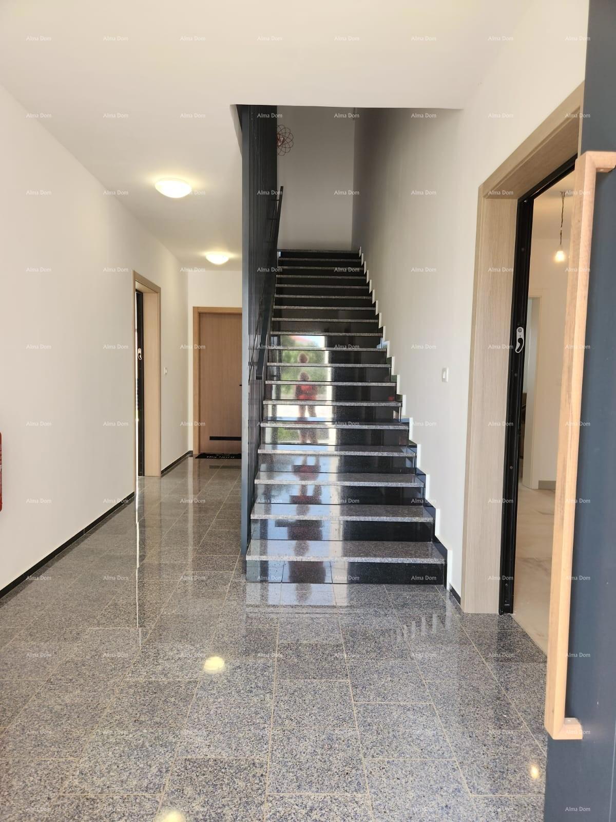 Moderna oasi con piscina e giardino privato a Banjole