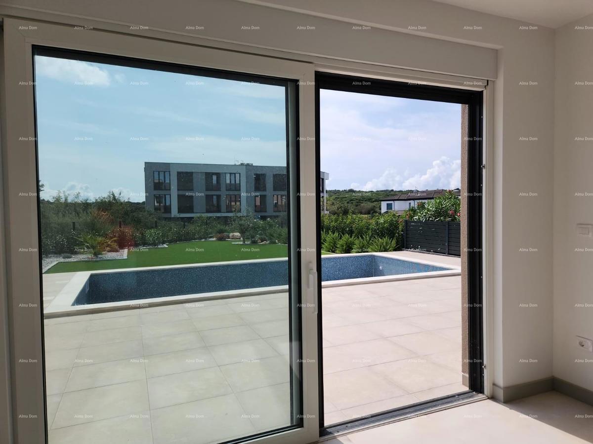 Moderna oasi con piscina e giardino privato a Banjole