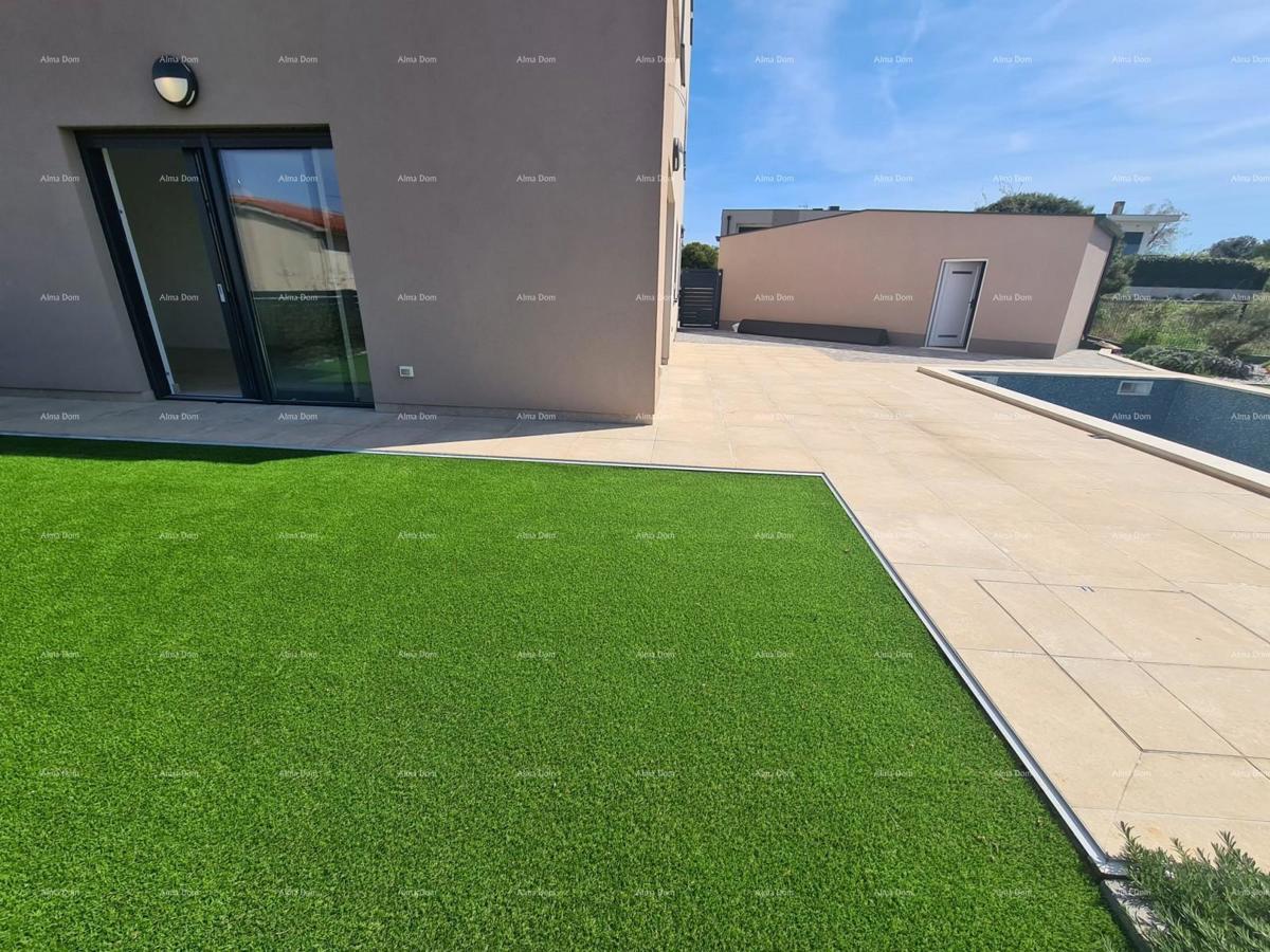 Moderna oasi con piscina e giardino privato a Banjole