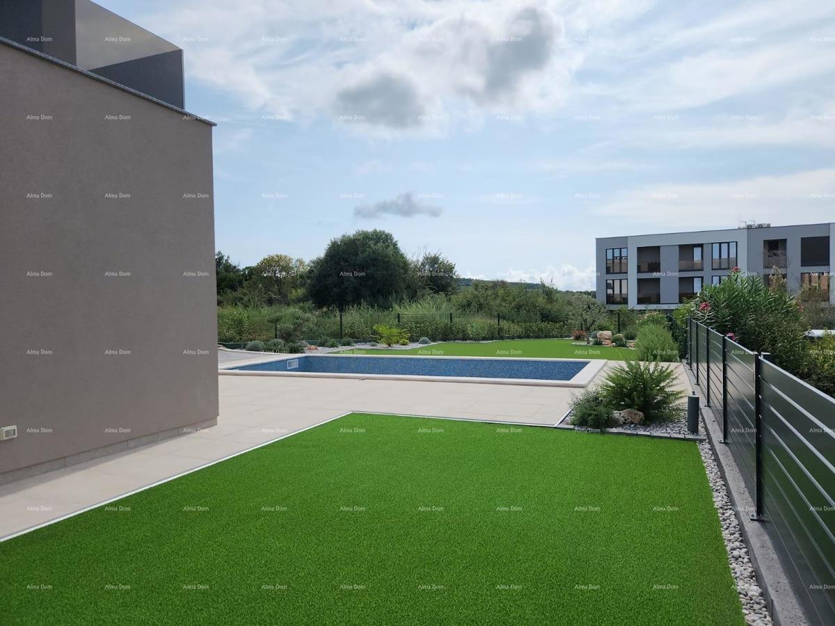 Moderna oasi con piscina e giardino privato a Banjole