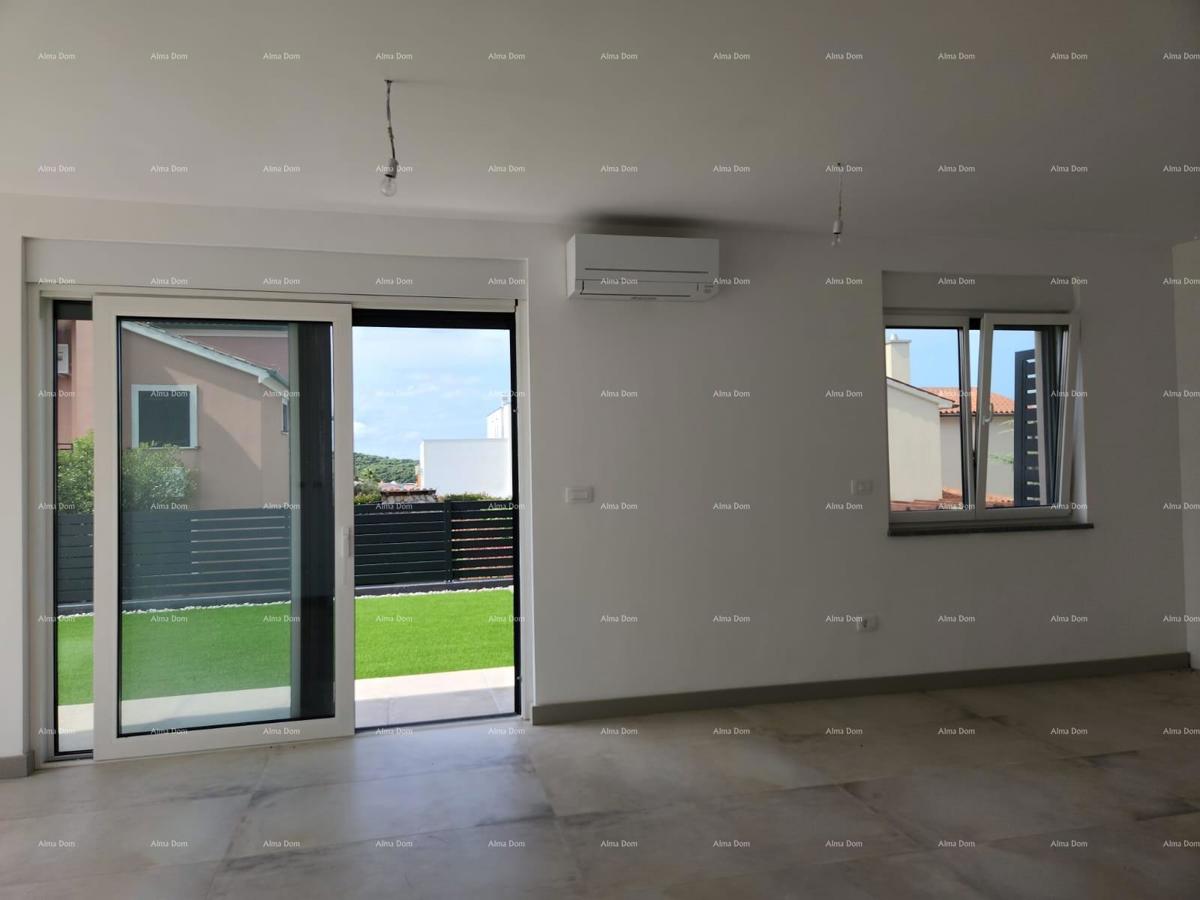 Moderna oasi con piscina e giardino privato a Banjole