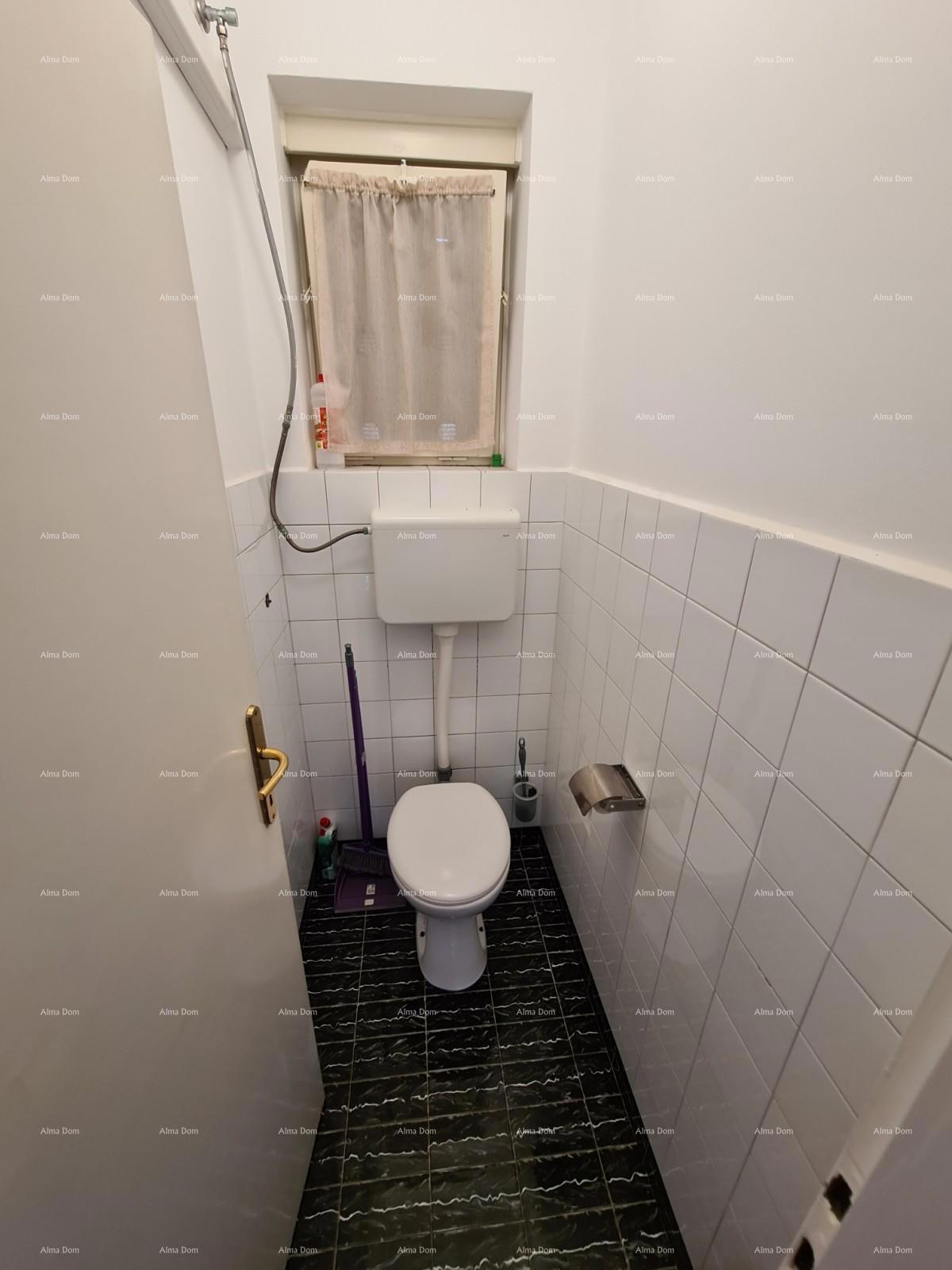 Pula. Zelenika! Casa indipendente! 50 metri dalla spiaggia! Vista mare!