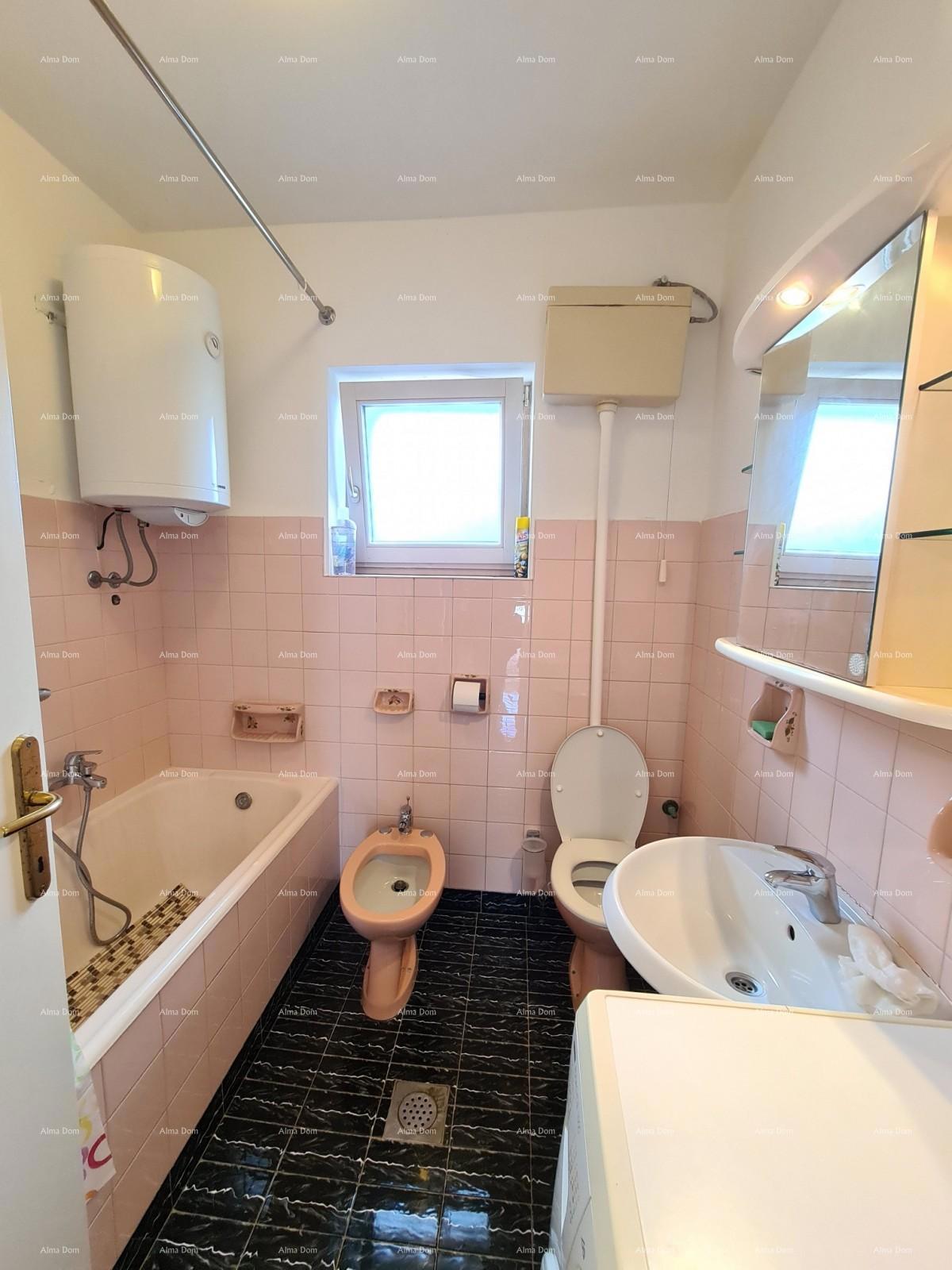 Pula. Zelenika! Casa indipendente! 50 metri dalla spiaggia! Vista mare!