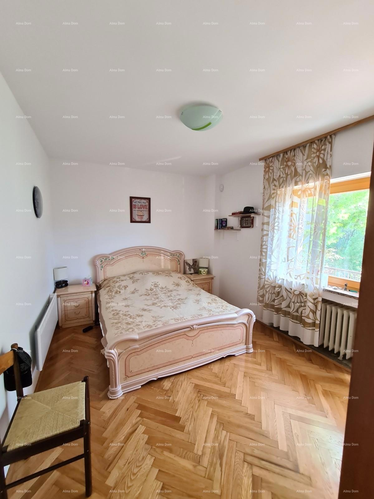 Pula. Zelenika! Casa indipendente! 50 metri dalla spiaggia! Vista mare!