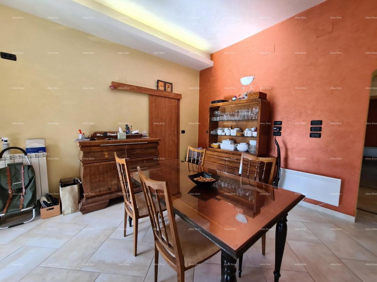 Pula. Zelenika! Casa indipendente! 50 metri dalla spiaggia! Vista mare!