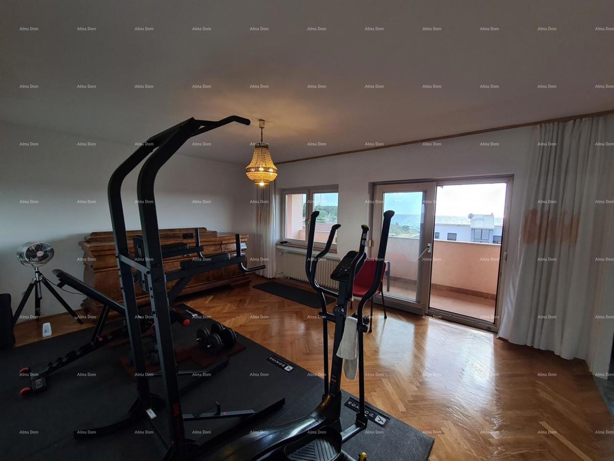 Pula. Zelenika! Casa indipendente! 50 metri dalla spiaggia! Vista mare!