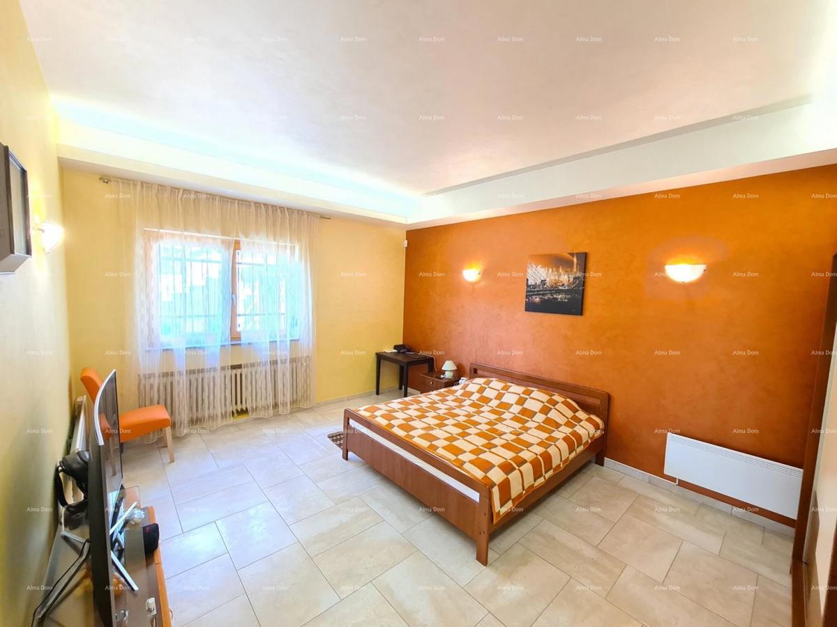 Pula. Zelenika! Casa indipendente! 50 metri dalla spiaggia! Vista mare!