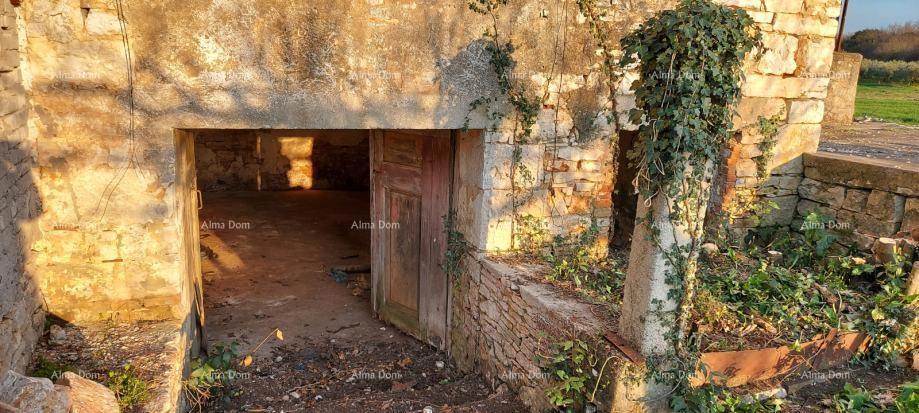 Galižana – casa in pietra con terreno edificabile e cisterna