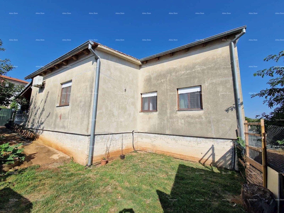 Casa indipendente con due appartamenti, 181 m2, Banjole in vendita