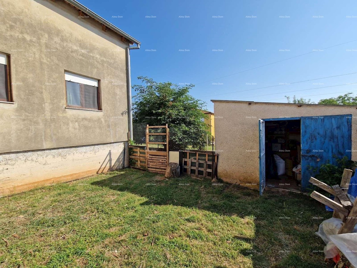 Casa indipendente con due appartamenti, 181 m2, Banjole in vendita