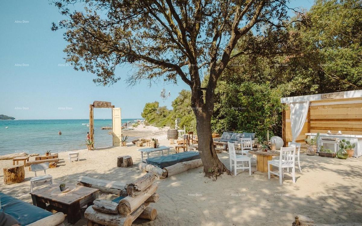 Una bella casa con piscina e vista sul mare, vicino a Fasana!