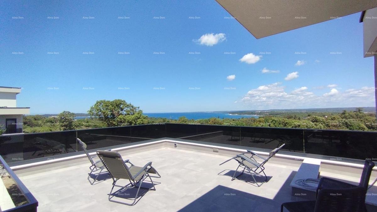 Una bella casa con piscina e vista sul mare, vicino a Fasana!