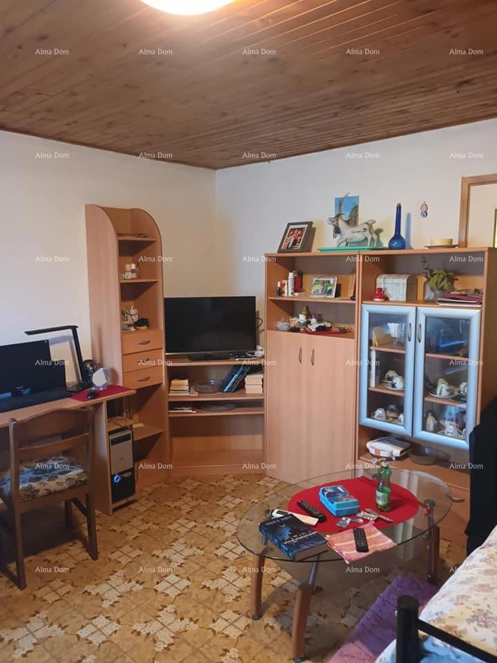 Vendiamo un'autentica casa in pietra a Stranići, Sveti Lovreč.