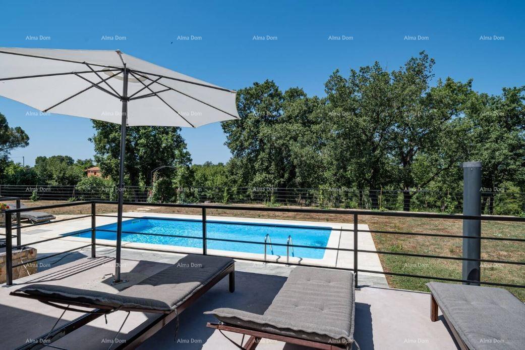 Casa in pietra d'Istria ristrutturata con piscina
