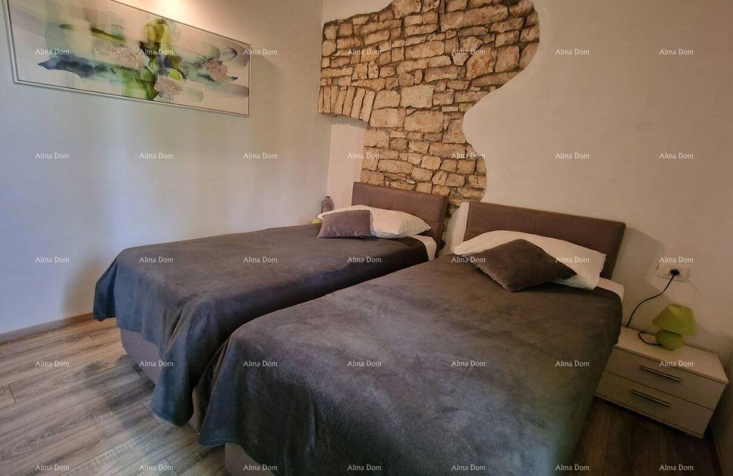 Casa in pietra d'Istria ristrutturata con piscina