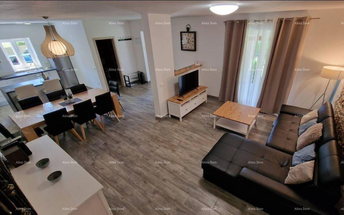 Casa in pietra d'Istria ristrutturata con piscina