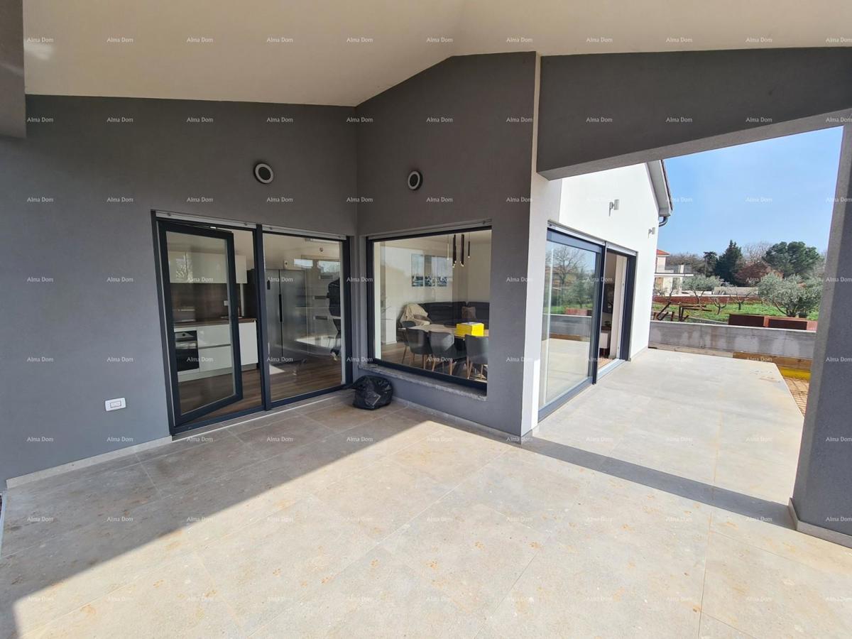 Pomer. Nuova Casa Indipendente al Piano Terra con Piscina.