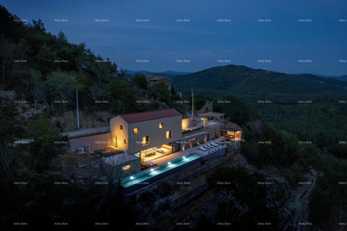 Lussuosa villa con vista su Motovun!