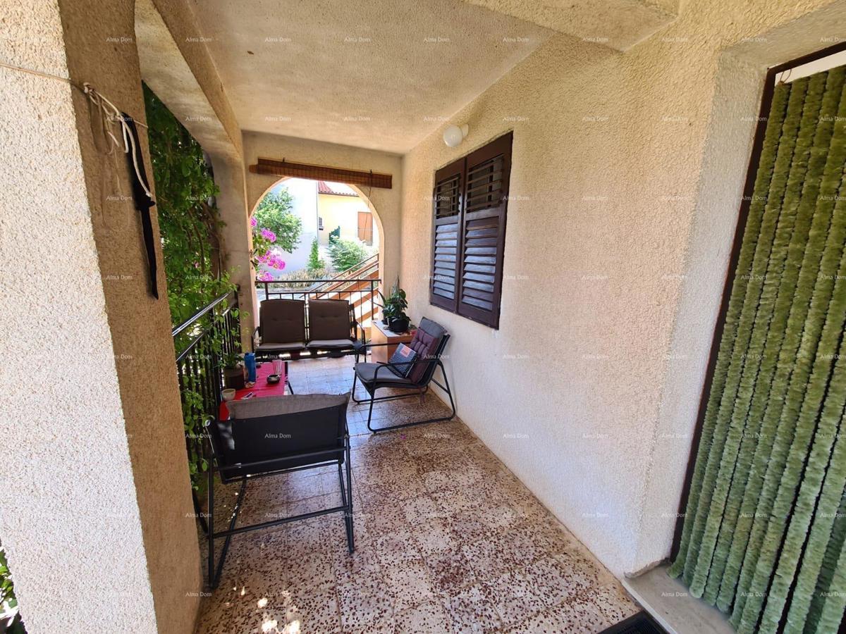 Vendita di una casa con due unità abitative, un fabbricato accessorio e un garage, Ližnjan!