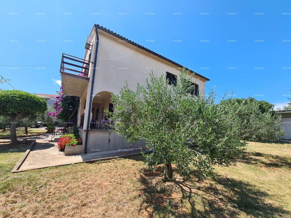 Vendita di una casa con due unità abitative, un fabbricato accessorio e un garage, Ližnjan!