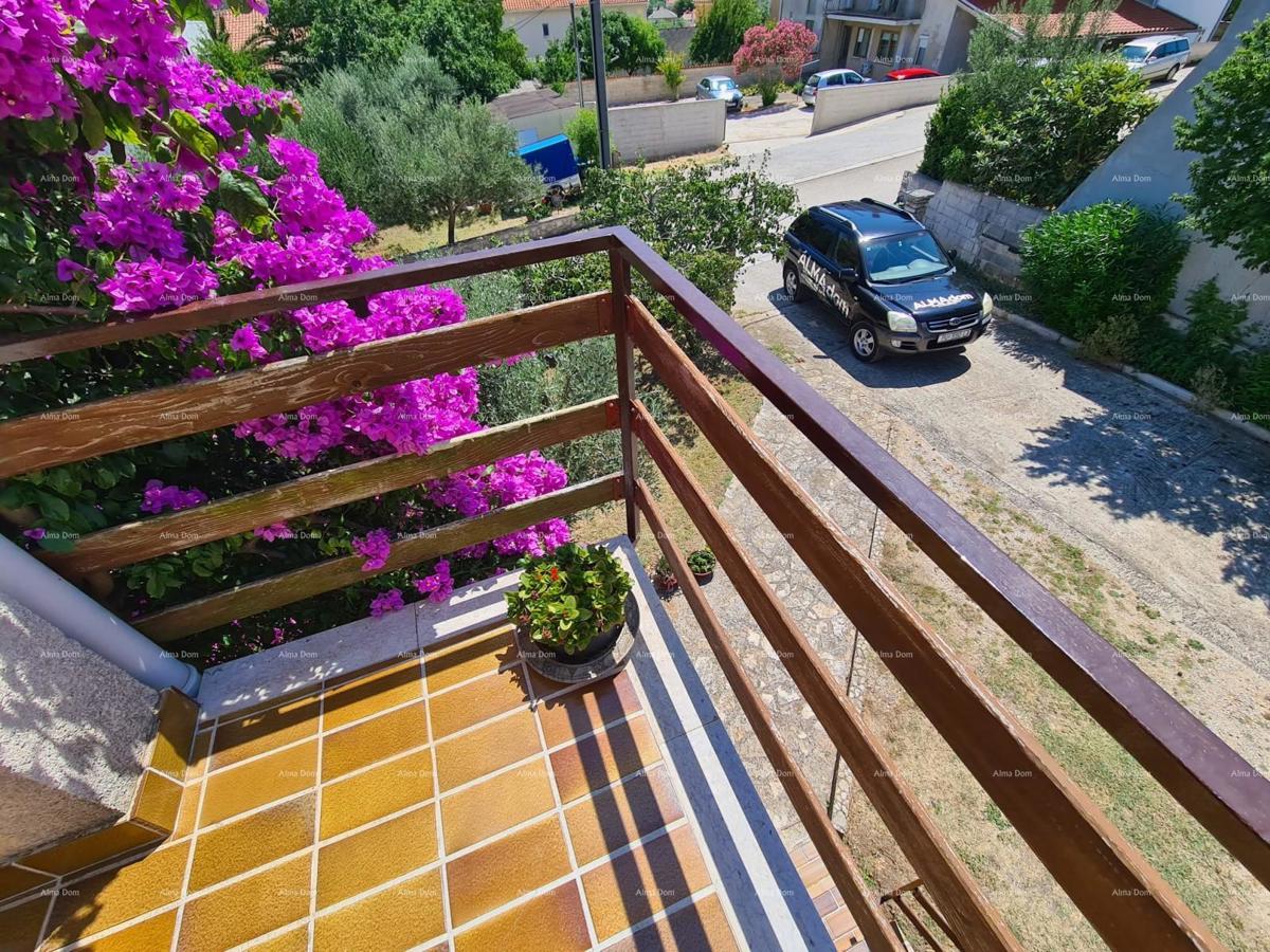 Vendita di una casa con due unità abitative, un fabbricato accessorio e un garage, Ližnjan!