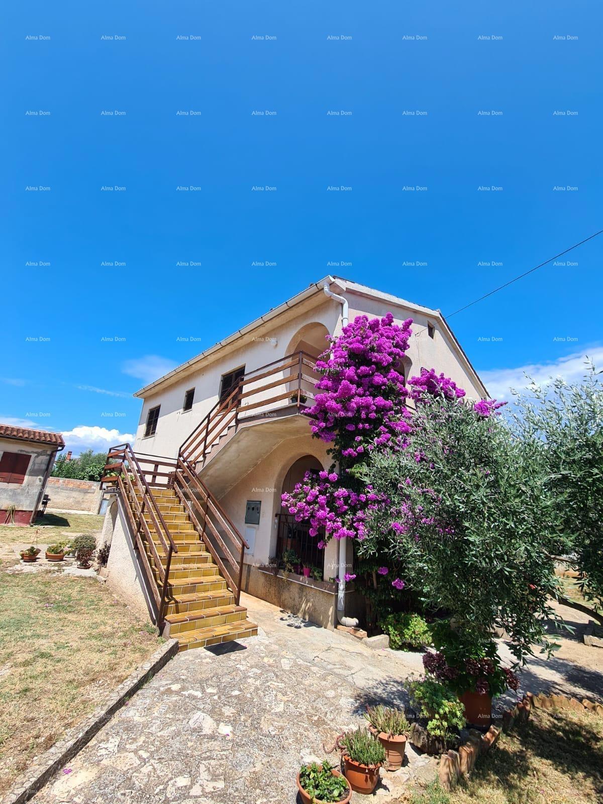 Vendita di una casa con due unità abitative, un fabbricato accessorio e un garage, Ližnjan!