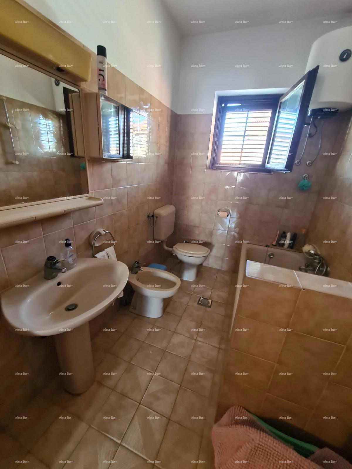 Vendita di una casa con due unità abitative, un fabbricato accessorio e un garage, Ližnjan!