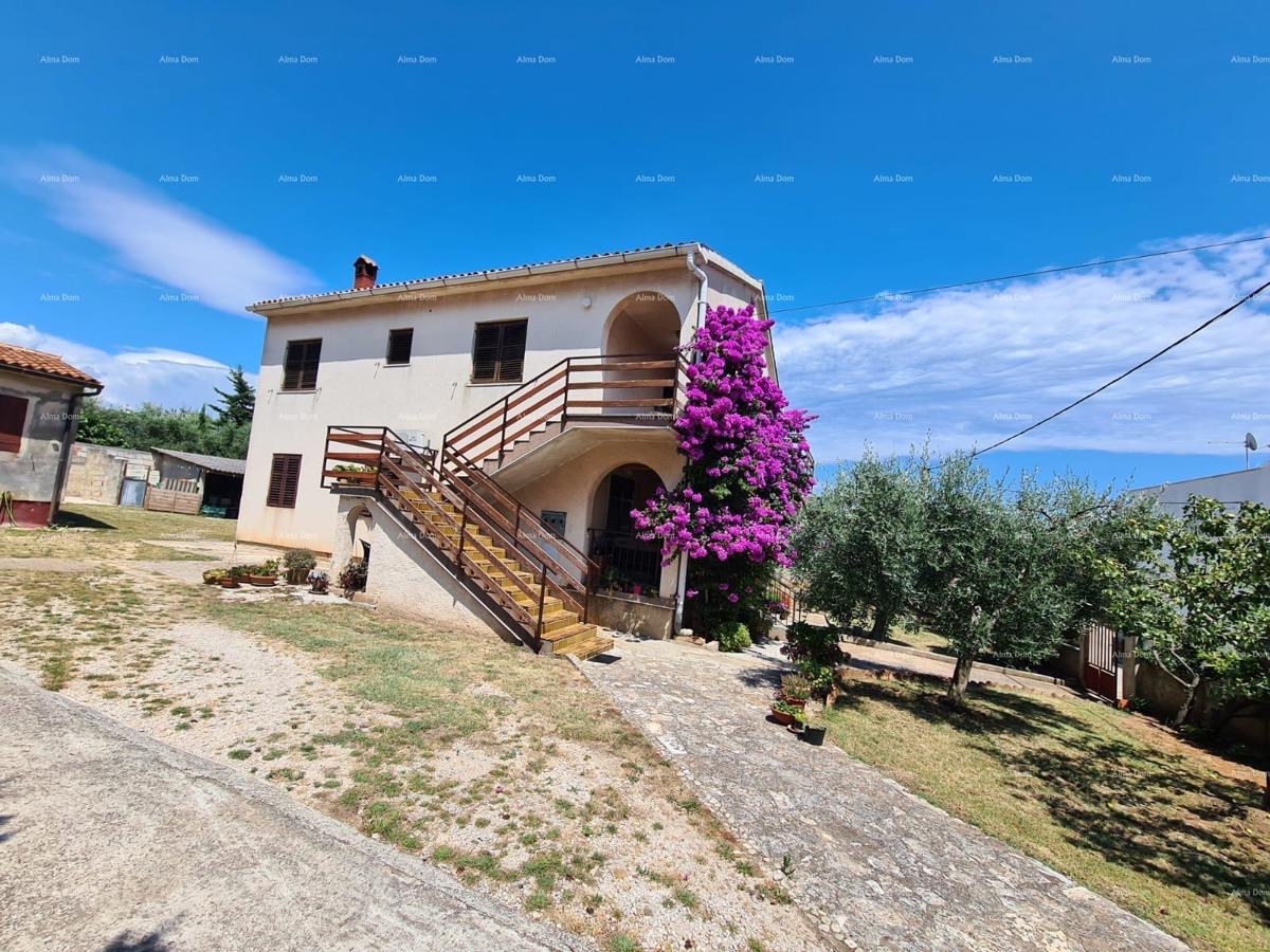 Vendita di una casa con due unità abitative, un fabbricato accessorio e un garage, Ližnjan!