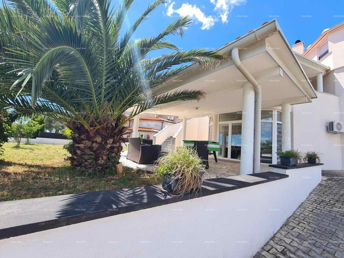 In vendita casa con piscina – Valtura