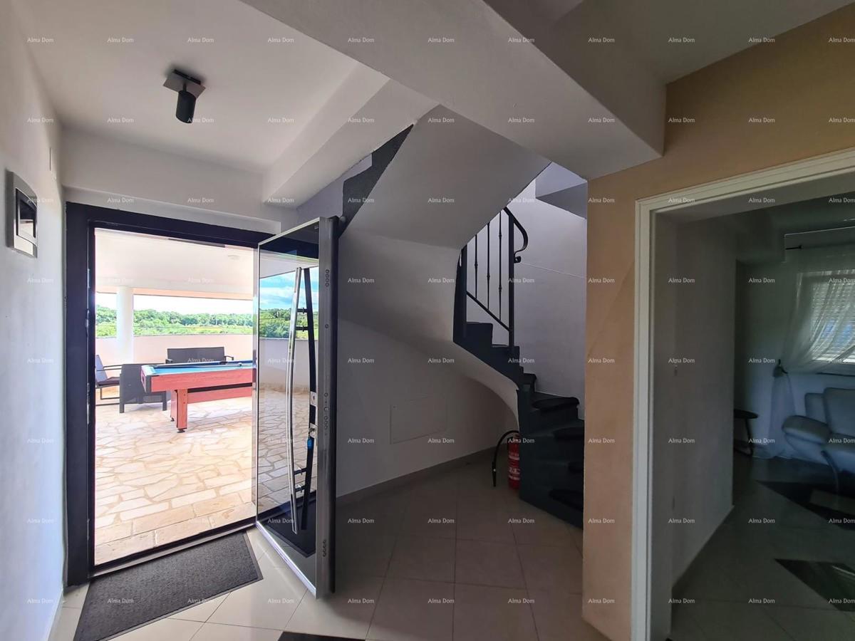 In vendita casa con piscina – Valtura