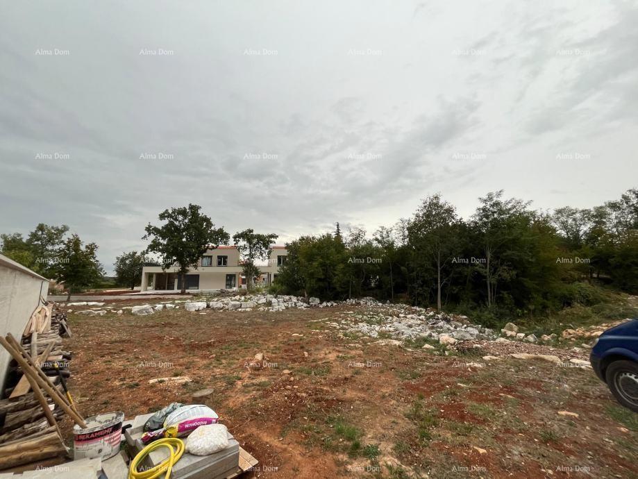 Terreno edificabile di 844 m2, vicino a Poreč Žbandaj