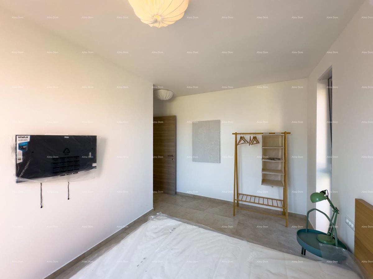 Mukalba. Medolino. Appartamento in un nuovo edificio con la propria piscina