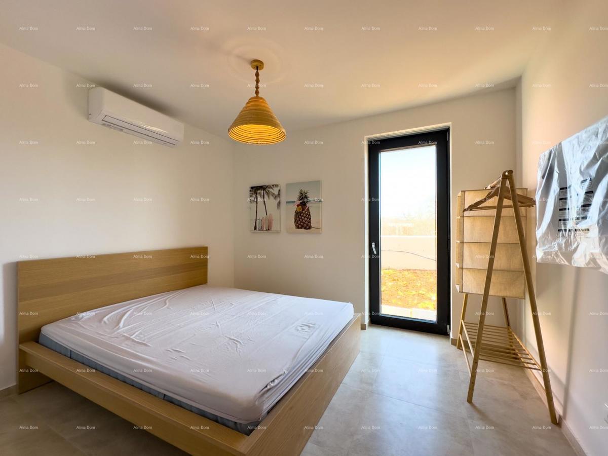 Mukalba. Medolino. Appartamento in un nuovo edificio con la propria piscina