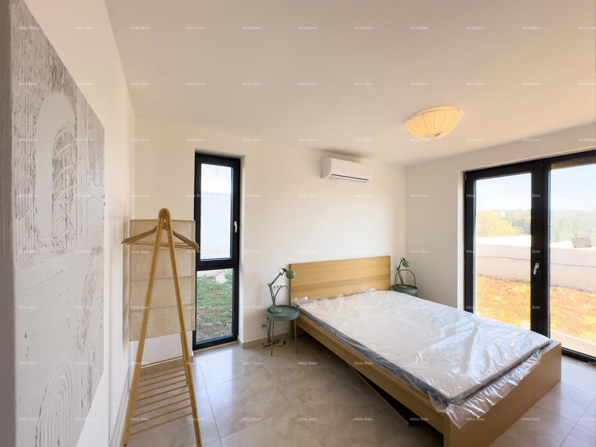 Mukalba. Medolino. Appartamento in un nuovo edificio con la propria piscina