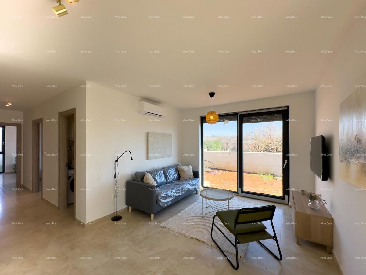 Mukalba. Medolino. Appartamento in un nuovo edificio con la propria piscina