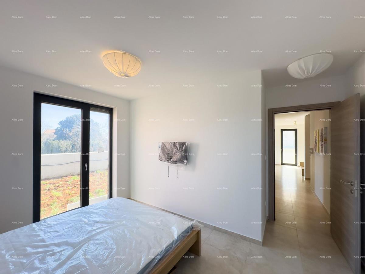 Mukalba. Medolino. Appartamento in un nuovo edificio con la propria piscina