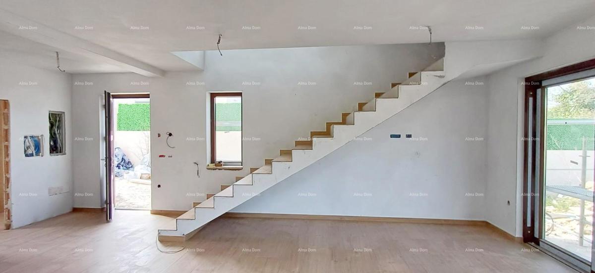 Vendita di una moderna casa con piscina in un tranquillo e bel luogo istriano,  Svetvinčenat!