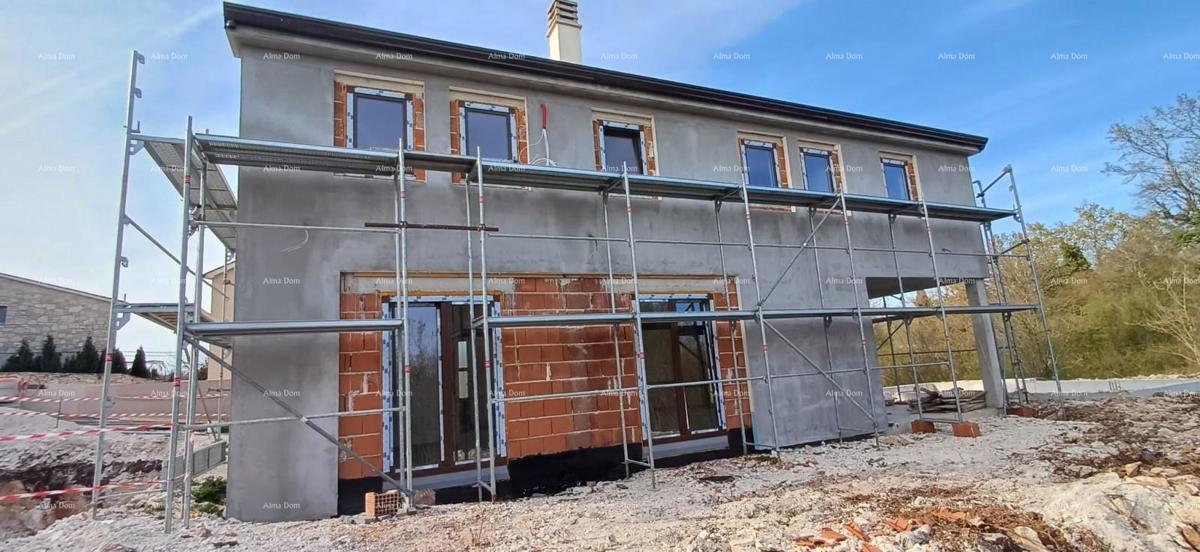 Vendita di una moderna casa con piscina in un tranquillo e bel luogo istriano,  Svetvinčenat!