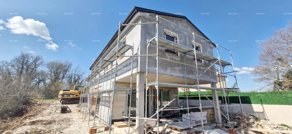 Vendita di una moderna casa con piscina in un tranquillo e bel luogo istriano,  Svetvinčenat!